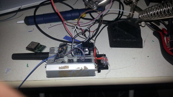 Arduino Controlled Car Tracking System connecting