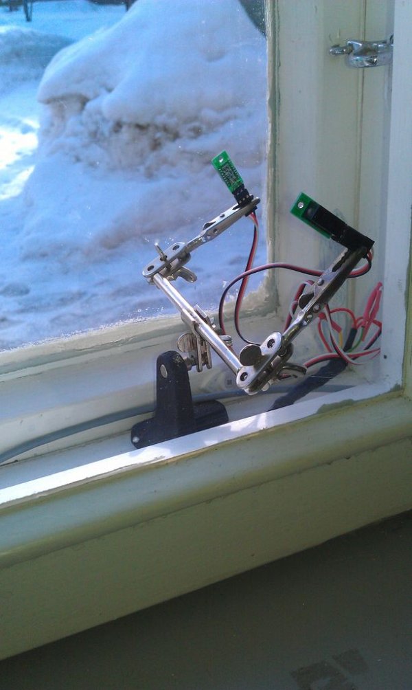 Arduino controlled window for cat