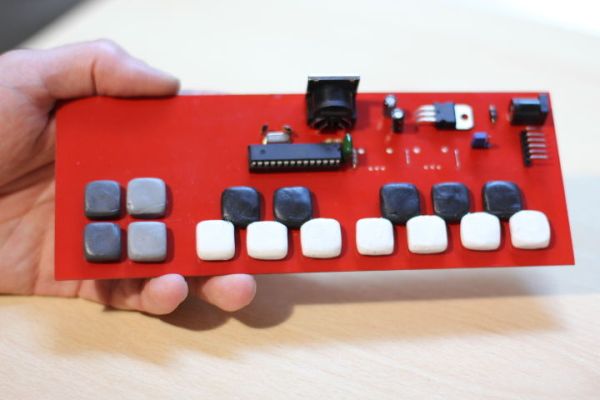 Teclado MIDI فوق ساده