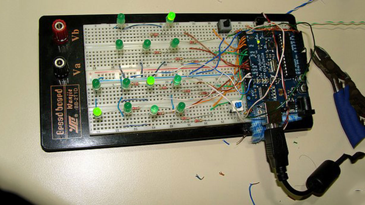 Binary Clock with Arduino
