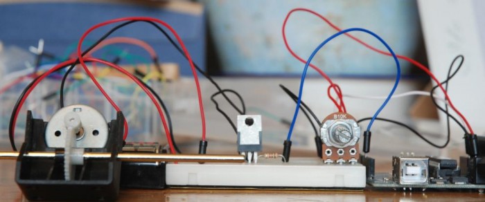 Arduino – Control a DC motor with TIP120, potentiometer and multiple power supplies