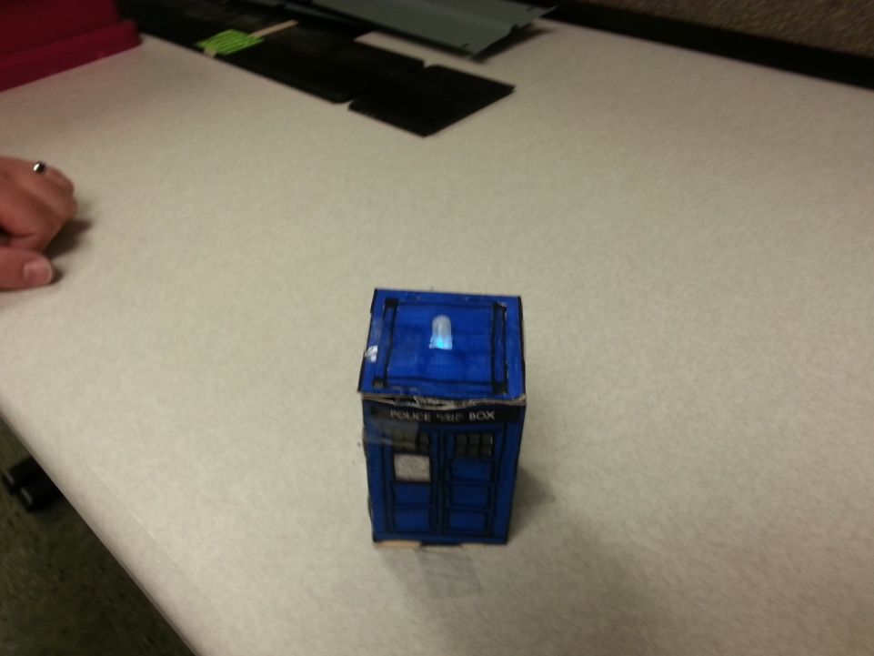 Spinning Tardis with blinking LED Powered by littleBits using Arduino