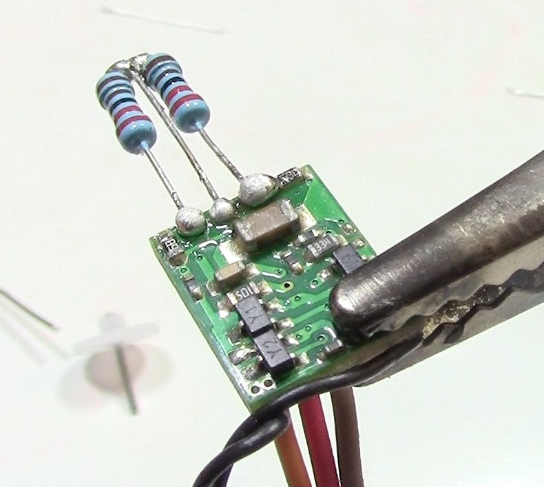 Hack a TowerPro Micro Servo to Spin 360 or Continuous Rotation circuit