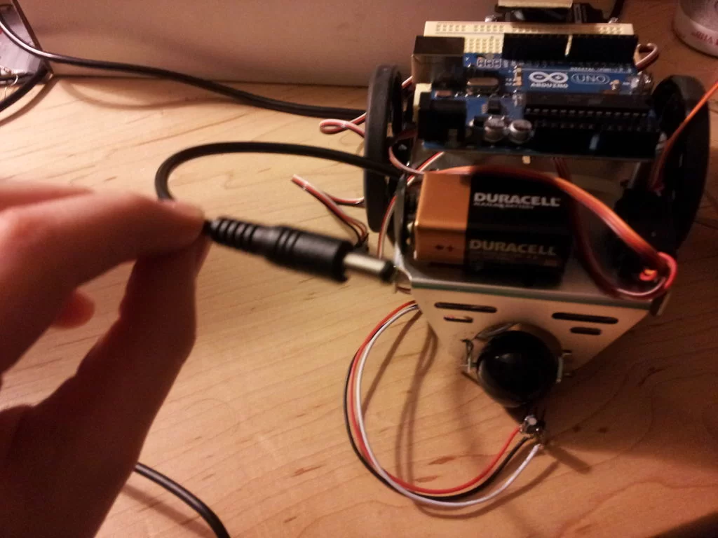 How To Make an Obstacle Avoiding Arduino Robot circuit