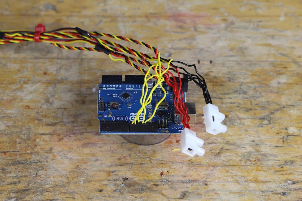 How to build your own sugru robot - Fixbot circuit