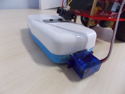 Project Cleaner robot using Magician Chassis, Arduino, distance sensor and hand sweeper