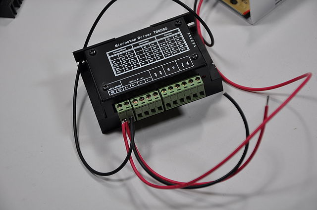 640px-Arduino_Wire_003