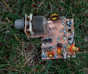 VXO – based PLL frequency synthesizer for 7 MHz