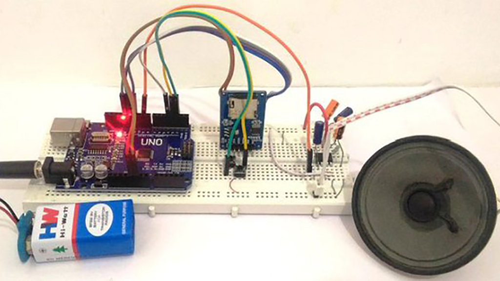 Simple Arduino Audio Player and Amplifier with LM386