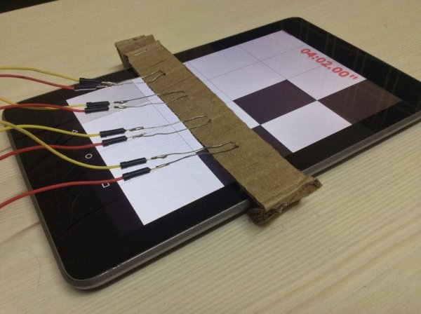 Arduino Plays Piano Tiles