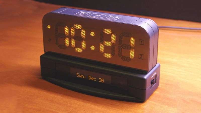 3D Printed Alarm Clock Looks Just Like Store Bought
