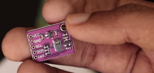 SENSOR LETS GESTURES AND AN ARDUINO CONTROL THE TUNES