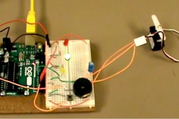 How-to-Make-the-Knock-Lock-for-Arduino-Starter-Kit