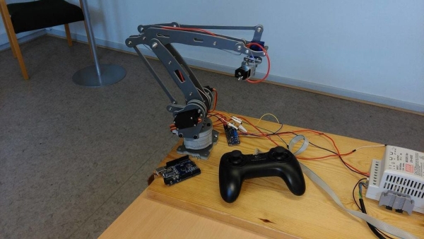 Joystick Controlled Robot Arm Using an Arduino