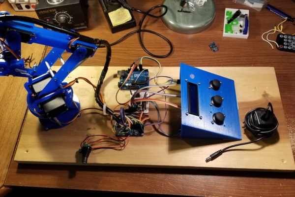 Arduino Controlled Robotic Arm W 6 Degrees of Freedom