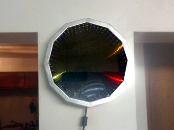 IT’S ABOUT TIME WE SAW ANOTHER INFINITY MIRROR CLOCK
