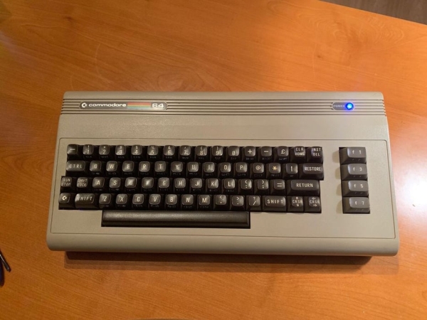 Turn a Commodore 64 Into an IOS Bluetooth Keyboard