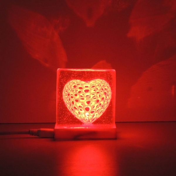 VORONOI HEART LAMP