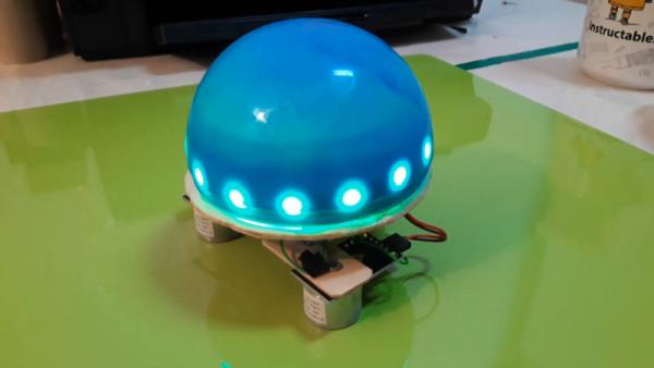 EDUCATIONAL-ROBOT-TEACHES-WITH-MAGNETS-AND-SERVOS