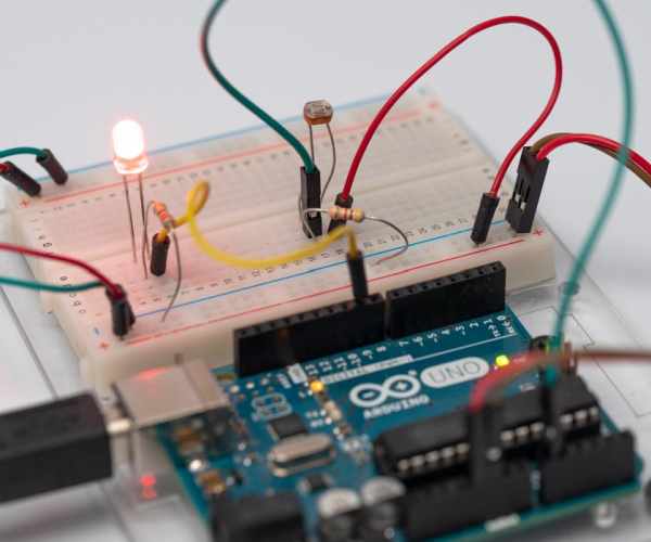 Light Sensor Photoresistor With Arduino in Tinkercad