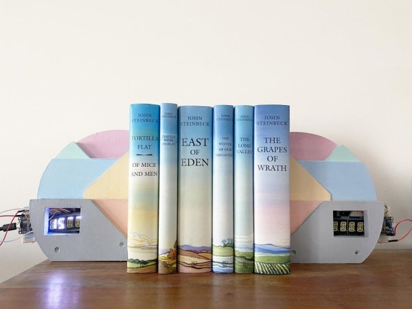The-BookMinder-a-Bookend-Meeting-Countdown-Device