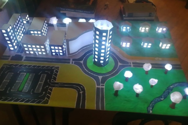 Arduino Based LED City Model with Temperature Sensor
