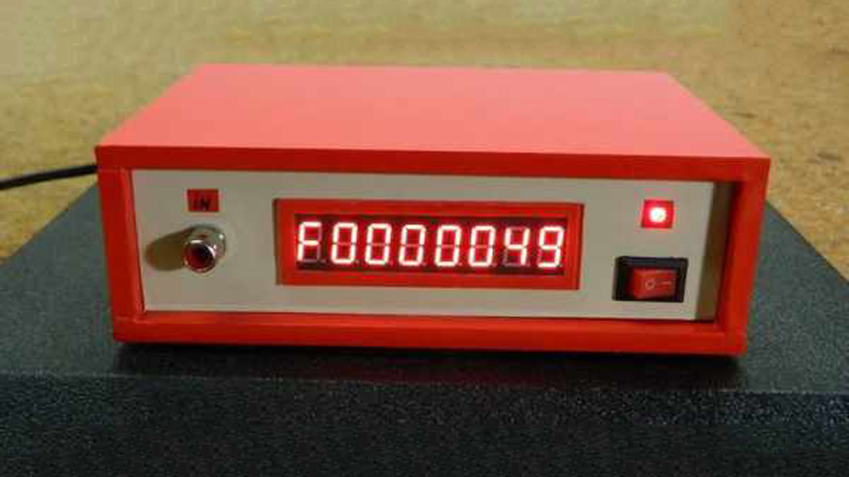 EASY FREQUENCY COUNTER LOOKS GOOD READS TO 6.5 MHZ 1