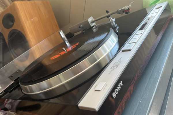 Sony PS X75 Record Player Fixed With Embrio and Arduino Mega2560