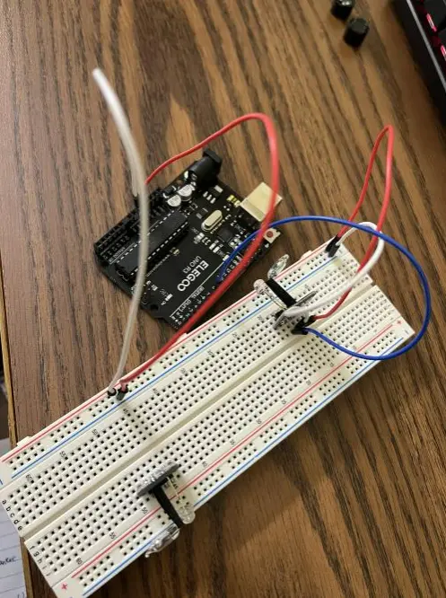 Connect Signal Pin with Digital Pin-7 of Arduino Uno